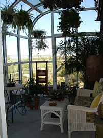 Cozy 2 Bedroom Home Zen-Like Atmosphere and Great Views in Santa Fe, NM (Photo 4 of 8)