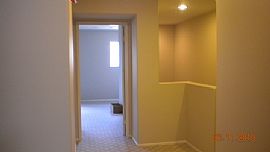 Wonderful 3 Bedroom Townhouse Near Jamboree and Irvin Blvd in Irvine, CA (Photo 4 of 12)