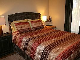 Affordable Luxury 2 Bedroom Apartment in Murray Hills! in New York, NY (Photo 10 of 10)