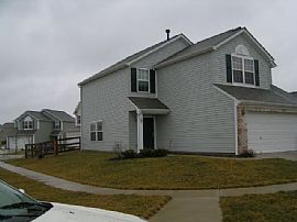 Beautiful 3 Bedroom Home with Gas Fireplace in Maineville, OH