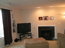 Beautiful 3 Bedroom Home with Gas Fireplace in Maineville, OH (Photo 10 of 12)