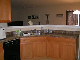 Beautiful 3 Bedroom Home with Gas Fireplace in Maineville, OH (Photo 11 of 12)