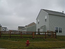 Beautiful 3 Bedroom Home with Gas Fireplace in Maineville, OH (Photo 5 of 12)