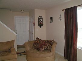 Beautiful 3 Bedroom Home with Gas Fireplace in Maineville, OH (Photo 8 of 12)