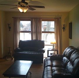 Quiet 3 Bedroom Home with 2 Car Garage and Finished Basement  in Des Plaines, IL