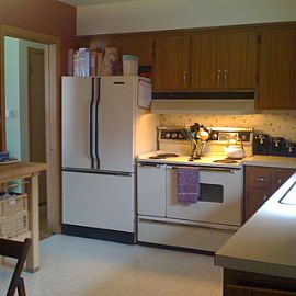 Quiet 3 Bedroom Home with 2 Car Garage and Finished Basement  in Des Plaines, IL (Photo 3 of 5)