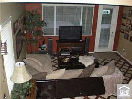 Executive 3 Bedroom/Office Home Near 210 and Citrus in Fontana, CA (Photo 3 of 5)