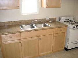 Bright, Large 1 Bedroom Studio Apartment with Re-done Kitchen!! in Toluca Lake, CA (Photo 1 of 4)
