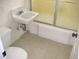 Bright, Large 1 Bedroom Studio Apartment with Re-done Kitchen!! in Toluca Lake, CA (Photo 4 of 4)