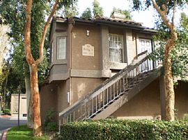 Spacious 2 Bedroom Condo in Gated Community with Garage  in Rancho Cucamonga, CA (Photo 4 of 12)