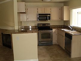 Spacious 2 Bedroom Condo in Gated Community with Garage  in Rancho Cucamonga, CA (Photo 6 of 12)