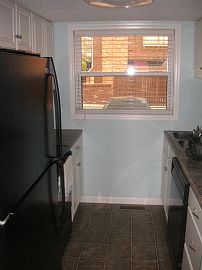 Cute 1 Bedroom Townhouse with Loft - Located in Creve Coeur! in Creve Coeur, MO (Photo 2 of 4)