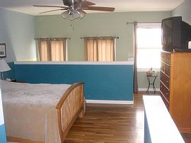 Cute 1 Bedroom Townhouse with Loft - Located in Creve Coeur! in Creve Coeur, MO (Photo 3 of 4)