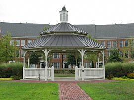 Sunny 2 Bedroom Condo Unit Near Lake in Upscale Cameron Station in Alexandria, VA (Photo 4 of 4)