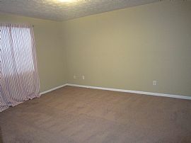 Immaculate 1 Bedroom Condo in Heart of Smyrna in Smyrna, GA (Photo 2 of 2)