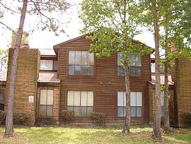 Large, Cozy 1 Bedroom Apartment Near W. TC Jester in Houston, TX (Photo 2 of 2)