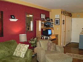 Fully Furnished 1 Bedroom Alcove Studio Apartment -  Ready 8/1  in New Rochelle, NY (Photo 7 of 8)