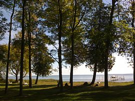 Seasonal 2 Bedroom Rental Home in Menominee Michigan in Green Bay, WI