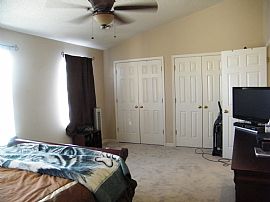 Recently Painted 3 Bedroom Townhouse with New Roof and Siding in Fredericksburg, VA (Photo 3 of 6)