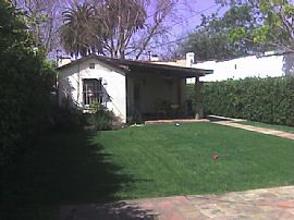 All Furnished 3 Bedroom Home - 1 Bk to South Melrose in Farmer Market, CA (Photo 3 of 11)