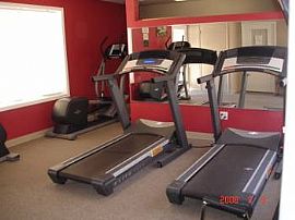 FURNISHED 2 Bedroom Condo in Quiet Community in Mesa, AZ (Photo 3 of 10)