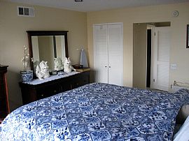 Grand 1 Bedroom Penthouse Unit Condo on Wilshire Corridor in Los Angeles, CA (Photo 10 of 10)