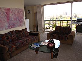 Grand 1 Bedroom Penthouse Unit Condo on Wilshire Corridor in Los Angeles, CA (Photo 2 of 10)