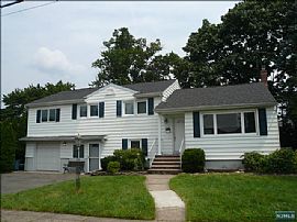 Excellent 6 Bedroom Home with In-Law Apartment  in Fair Lawn, NJ