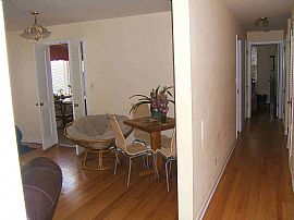 Spacious 3 BR, 1.5 BA Apartment in NW Evanston in Evanston, IL (Photo 4 of 4)