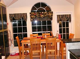 Gorgeous 4 Bedroom Home in Great School District - Pet Friendly in Missouri City, TX (Photo 8 of 11)