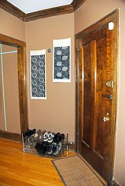 Vintage 2 Bedroom Condo near Awesome Rogers Park   in Chicago, IL (Photo 1 of 12)