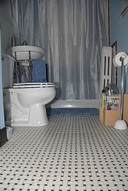 Vintage 2 Bedroom Condo near Awesome Rogers Park   in Chicago, IL (Photo 11 of 12)