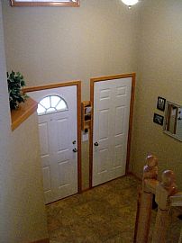 Cute 3 Bedroom Home Fenced Yard, Great Neighborhood in Saint Michael, MN (Photo 9 of 10)