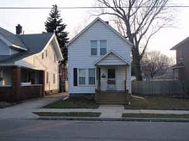 Quaint, Cozy 3 Bedroom Home  - Available Now!!! in Mount Clemens, MI