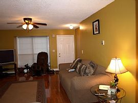 Beautiful 3 Bedroom Townhouse in Society Hills II in Peekskill, NY