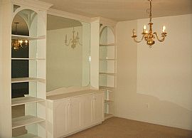 Cozy 4 Bedroom Townhouse within Walking Distance to Everything in Manassas, VA (Photo 2 of 2)