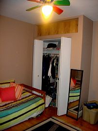 Beautifully Renovated 4 Bedroom Townhouse - Available May 1st! in Baltimore, MD (Photo 7 of 10)