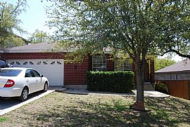Gracious 3 Bedroom Home in Gated Community in Schertz, TX
