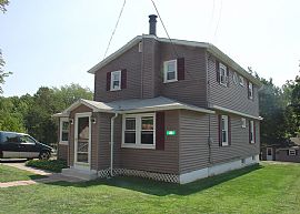 Large FURNISHED Room with Private Bathroom Available in Florida, NY