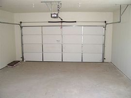 Luxurious 3 Bedroom Duplex Home with 1260 Sq. Ft. and Garage in Sheridan, WY (Photo 3 of 9)