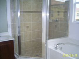 Secure 3 Bedroom Townhouse - Built in 2005 - Near Beaches in Fort Myers, FL (Photo 4 of 4)