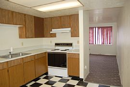 Terrific 2 Bedroom Apartment in Side By Side Duplex in Chubbuck, ID (Photo 2 of 7)