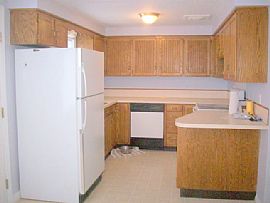 Great 4 Bedroom Home with Fenced Yard and New Carpet in Chubbuck, ID (Photo 2 of 10)