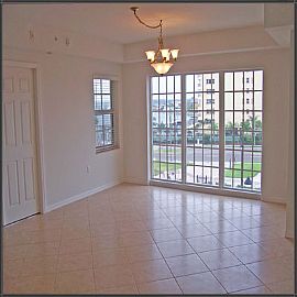 Beautiful 2 Bedroom Gulf Front Condo - Offers Expansive Views! in Redington Shores, FL (Photo 2 of 7)