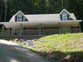  Vacation Home - Smoky Mountains - Special $89 in Sylva, NC (Photo 2 of 12)