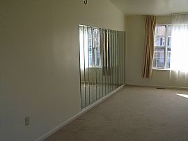 Immaculate 4 Bedroom Home near Andrews Air Force Base in Suitland, MD (Photo 4 of 12)