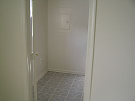 Immaculate 4 Bedroom Home near Andrews Air Force Base in Suitland, MD (Photo 5 of 12)