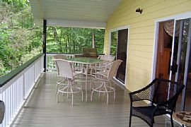 Beautiful 3 Bedroom Home with Gas Log Fireplace in Franklin, NC