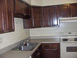 Great Townhouse for Rent in Virginia Beach, VA (Photo 1 of 8)