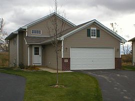 Newer 2 Bedroom Single Family Home with Carefree Living   in Montrose, MN